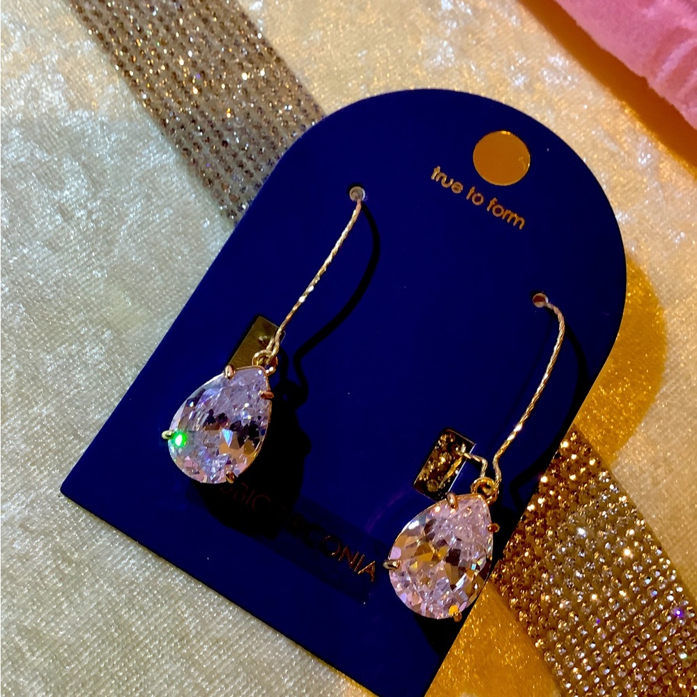 Beautiful crystal earrings new in box